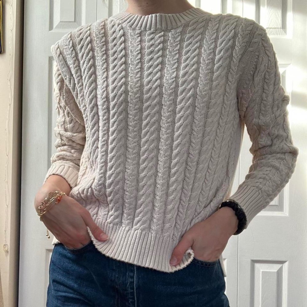 H&M beige sweater